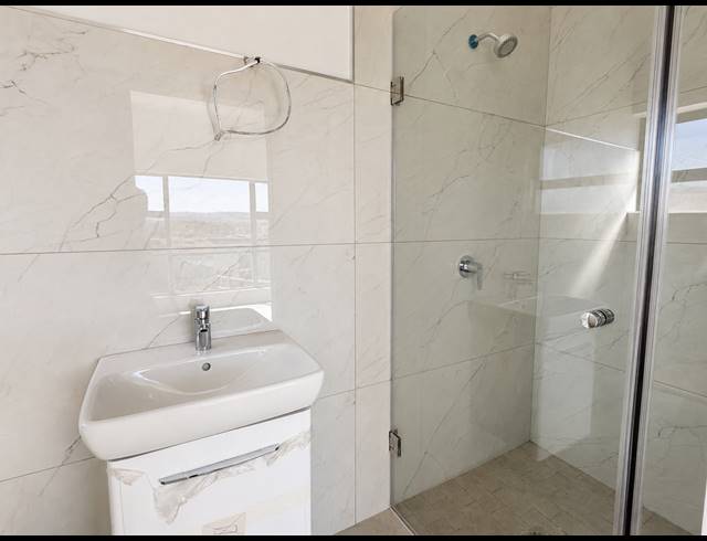 3 BEDROOM HOUSE FOR SALE IN PALM LAKES ESTATE